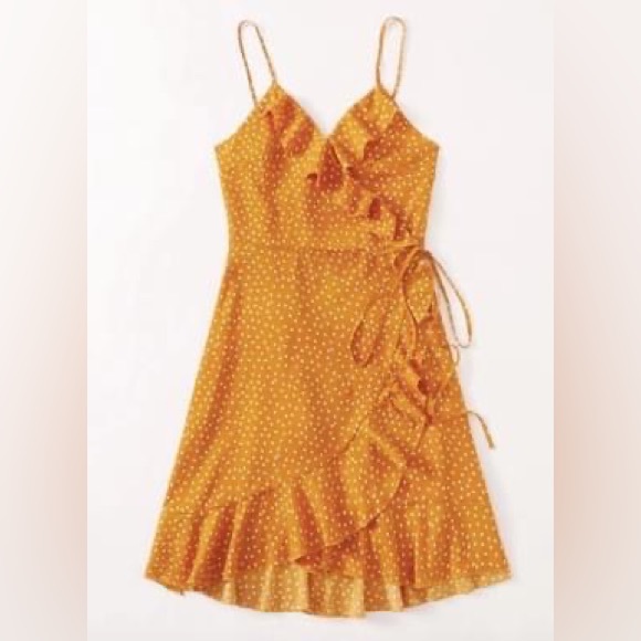 Ruffle dress - Picture 2 of 2